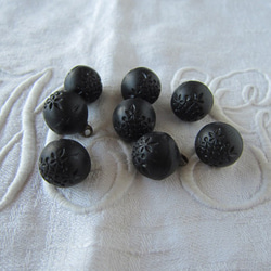 フランスアンティーク黒の球体ボタン12ミリ8個 花模様 1枚目の画像