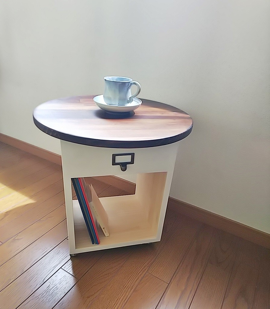 天板オープン♪＊まぁるいサイドテーブル＊キャスター付き