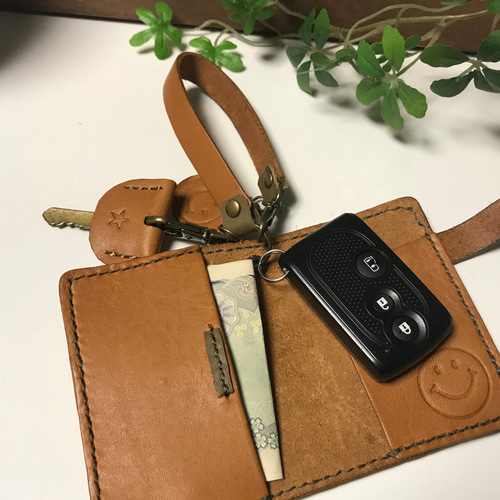 本ヌメ革☆スマートキーケース☆スマイル☆本革☆ キーケース CANDY