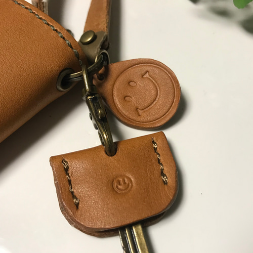 本ヌメ革☆スマートキーケース☆スマイル☆本革☆ キーケース CANDY