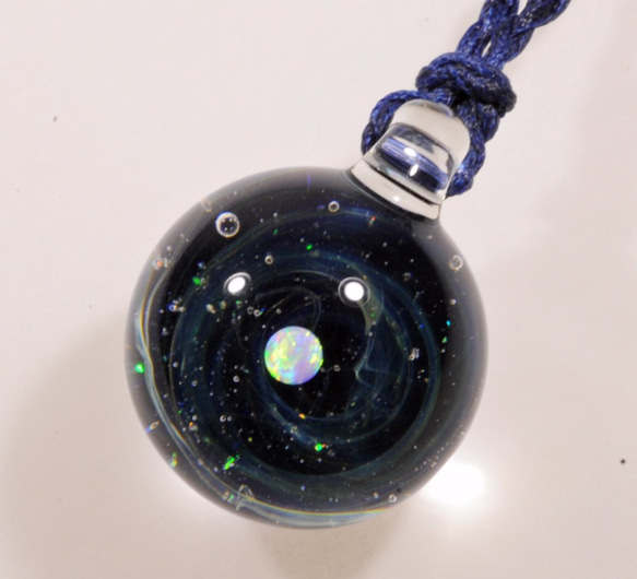 小宇宙 microcosmos 星のささやき スターダスト #150 球体 ピンクオパール ガラスペンダント 2枚目の画像