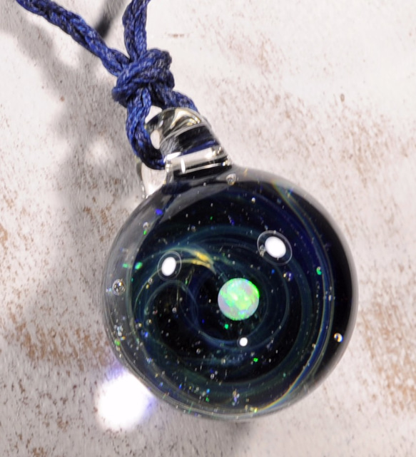 小宇宙 microcosmos 星のささやき スターダスト #150 球体 ピンクオパール ガラスペンダント 4枚目の画像