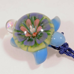 【ご予約】海亀（ホヌ）　glass flowers　トリプル　ピンクオパール #01　ガラスペンダント 6枚目の画像