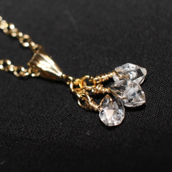 ハーキマーダイアモンドの３粒ネックレス 1枚目の画像