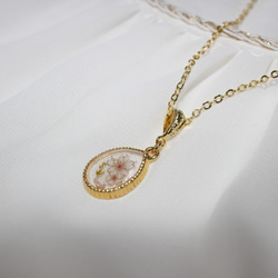 桜＆金箔のプチネックレス 3枚目の画像