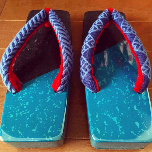 2022発売 貴重品 高級津軽塗下駄 鼻緒無し、らでん入り - www