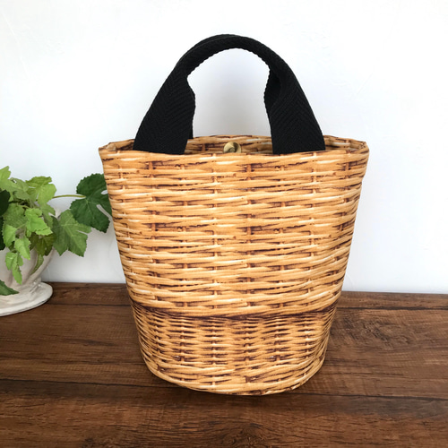 トリックバスケット生地の丸底かご柄バッグ☆内布お花畑♪ かごバッグ