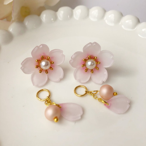 桜ひらり2wayパールピアス/イヤリング＊プラバンフラワー ピアス