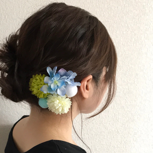 ポンポンマムの髪飾り<H>ブルー系ヘアクリップ 2枚目の画像