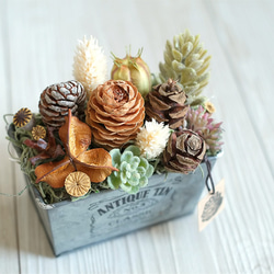 ドライフラワー❁ブリキ缶アレンジ ドライフラワーブリキ缶アレンジ | ナチュラルテイストのドライ