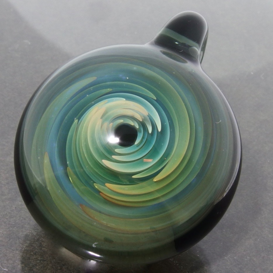 ２７mm耐熱ガラスのマーブルペンダントトップ ☆.:*スパイラル☆.:*