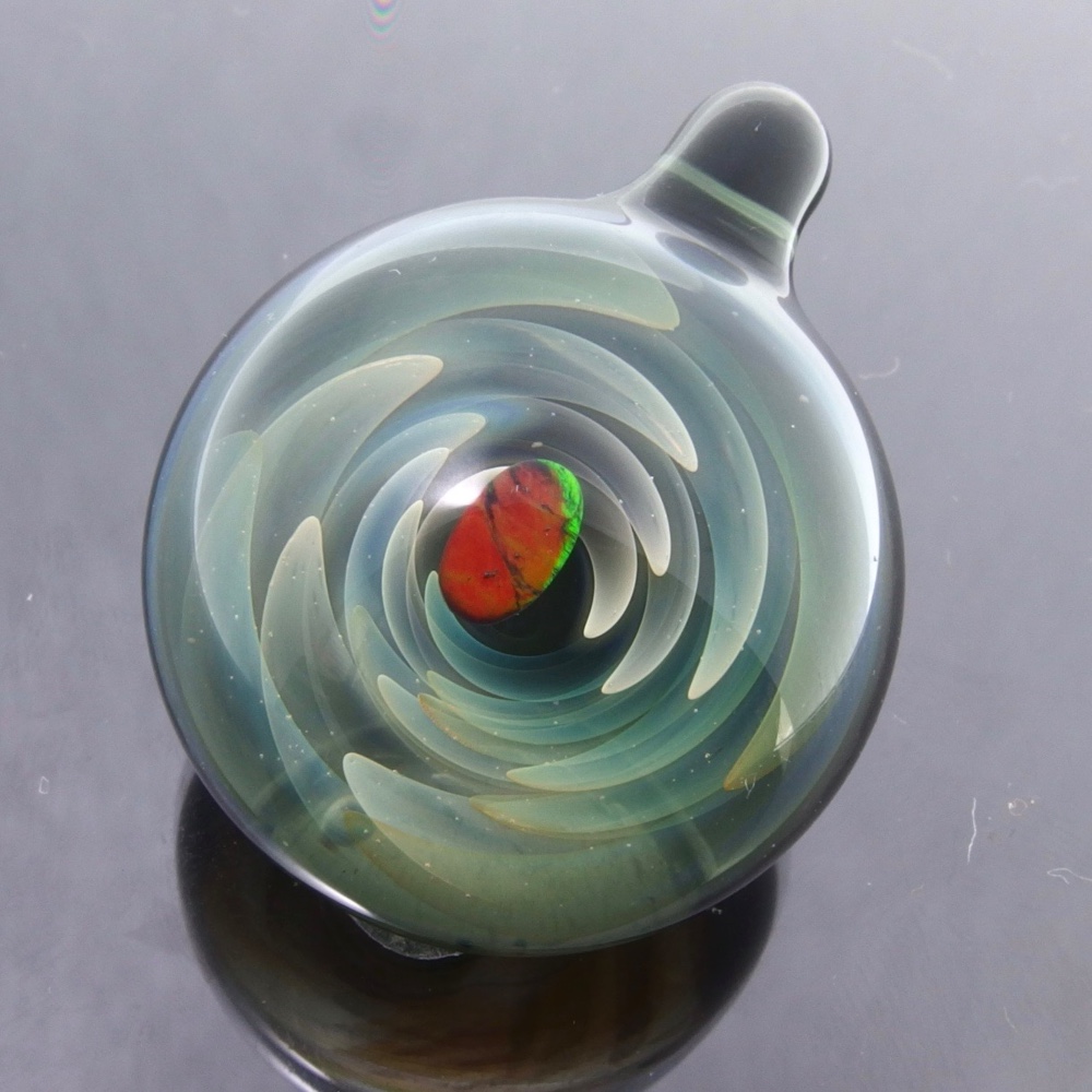 ２６mm耐熱ガラスとオパールのマーブルペンダント ☆.:*スパイラル☆.:*