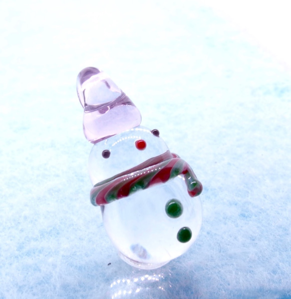 .:*ミニ雪だるまのガラスのペンダントトップ ☆.:*クリスマス 2枚目の画像