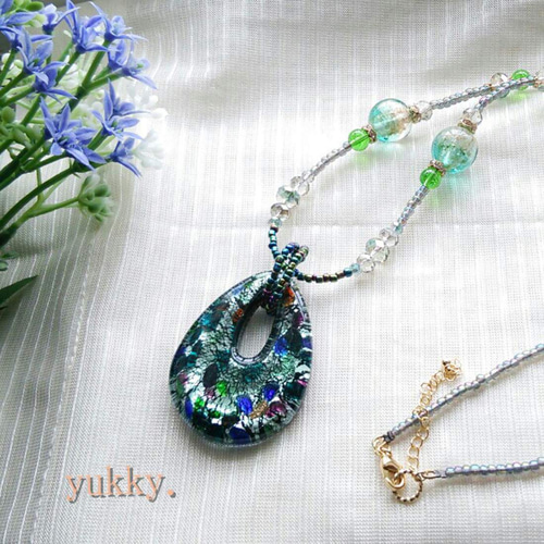 ベネチアンガラス☆ネックレス(グリーン×オーバル) {yukky