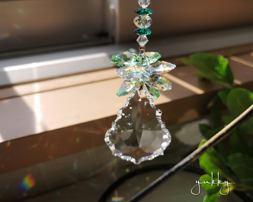 スワロフスキー✽green✽リーフサンキャッチャー(スタンド付き) {yukky