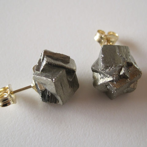 Kaya◆一点物✧パイライト×グレーイエローダイヤモンドピアス✧14kgf パイライトの原石ピアス/黄鉄鉱 14kgf ピアス（スタッド・一粒） Pomme