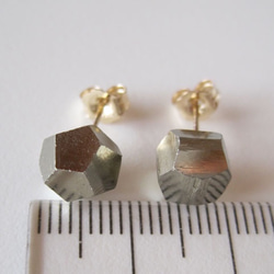 パイライトの原石ピアス/Pyrite/Spain  14kgf 5枚目の画像