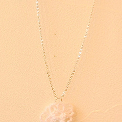 白い可憐な桜のネックレス(2輪) 3枚目の画像