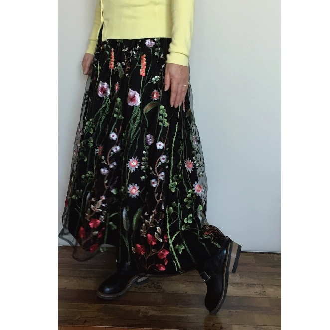 再々々販ボタニカルチュール刺しゅう　ギャザースカート くろ　受注製作