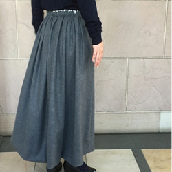 フランス製ウール　フレアースカート 3枚目の画像