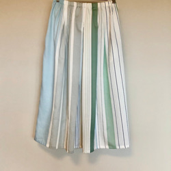2枚のペチコート付き　ランダムストライプスカート 3枚目の画像