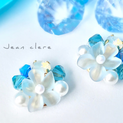 夏の氷と青い花○ブルーの花のビジューピアス&イヤリング 2枚目の画像
