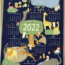 布カレンダー202２年☆猫と動物園：ネイビー☆壁掛け☆ファブリックカレンダー☆コットン100% 1枚目の画像