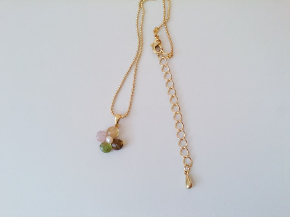 宝石質 マルチカラートルマリンの小花ネックレス 2枚目の画像
