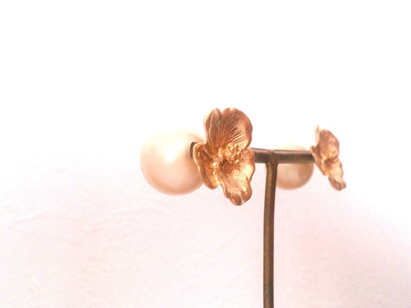 聖誕玫瑰珍珠耳環 第7張的照片