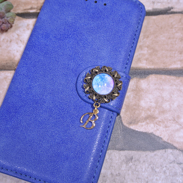iphone5・6手帳型ケース 青 イニシャル カボション 3枚目の画像