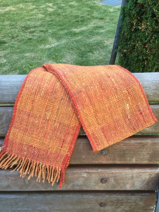 草木染手紡・手織マフラー【たまねぎとコチニール】