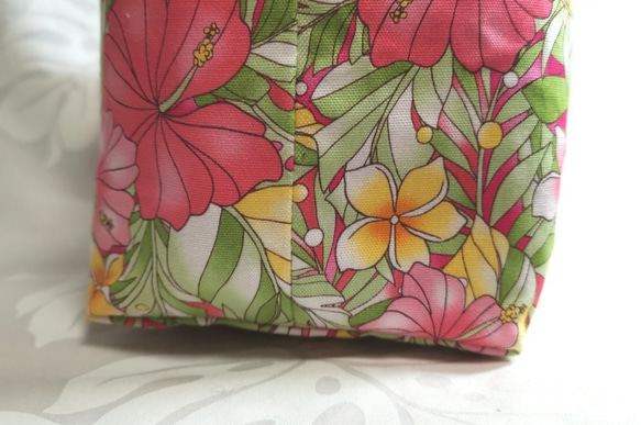 ハワイ生地巾着型トートバックハイビスカス他花柄(ピンク系) 5枚目の画像