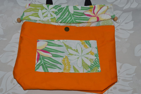 ハワイ生地巾着付トートバックブラック(レフア柄)＆オレンジ(内側) 4枚目の画像