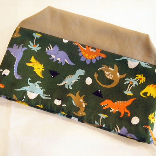 【order】ランチョンマット　恐竜　カラフル　入園入学　オーダー　名入れ order】ランチョンマット恐竜カラフル入園入学オーダー名入れ