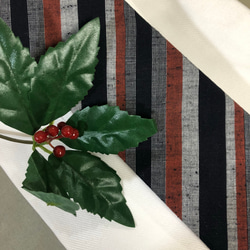 浜松遠州織白井ネクタイ　鮮やかなコントラスト 5枚目の画像