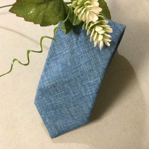 日本の伝統色綿ネクタイ　勿忘草色 3枚目の画像