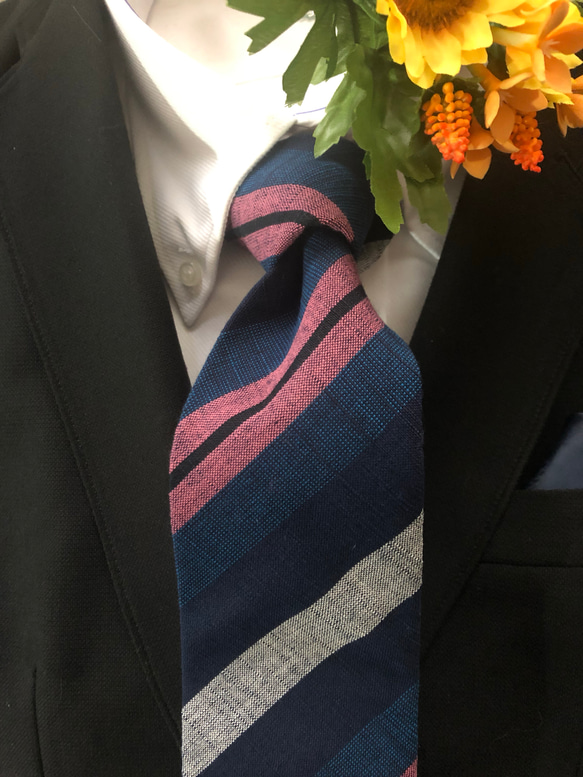 福島会津木綿ネクタイ　青にピンク色太縞 3枚目の画像