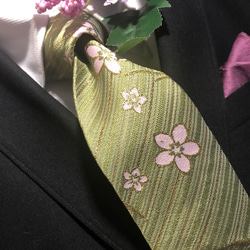 京西陣金襴織 淡緑に淡桃桜 1枚目の画像