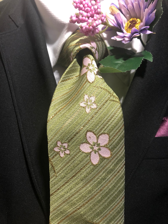 京西陣金襴織 淡緑に淡桃桜 2枚目の画像