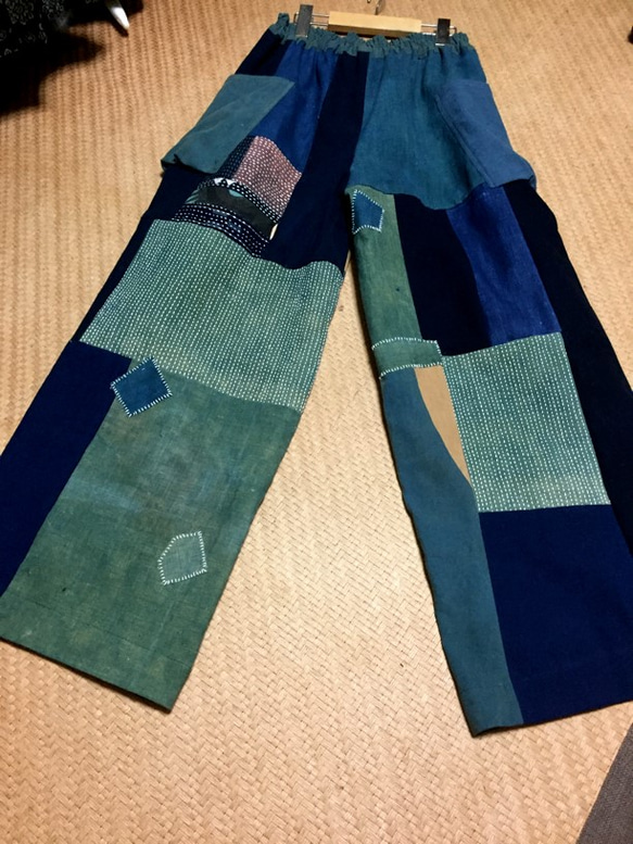 手作り　綿　藍　型染　刺し子　ワイドパンツ 6枚目の画像