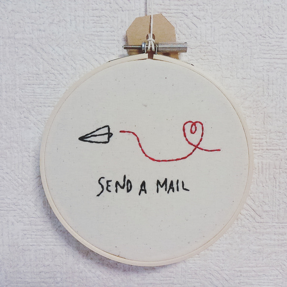 send a mail／12cm／刺繍の飾りフープ 1枚目の画像