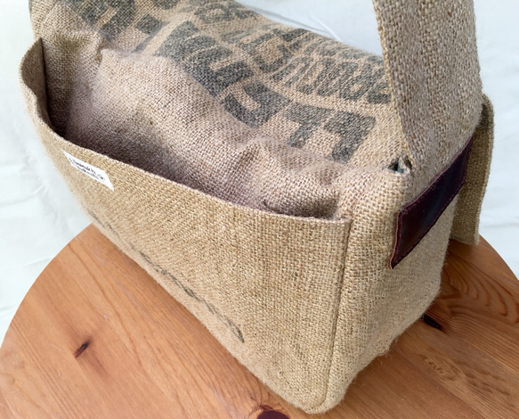 コーヒー豆の麻袋スタディショルダーバッグ 5枚目の画像