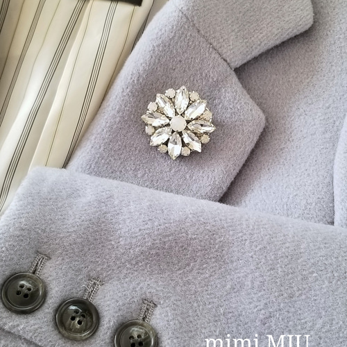 miu miu クリスタルブローチ ビジュー