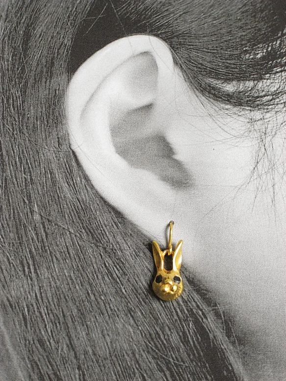 Silver Rabbit head hook earrings 3枚目の画像