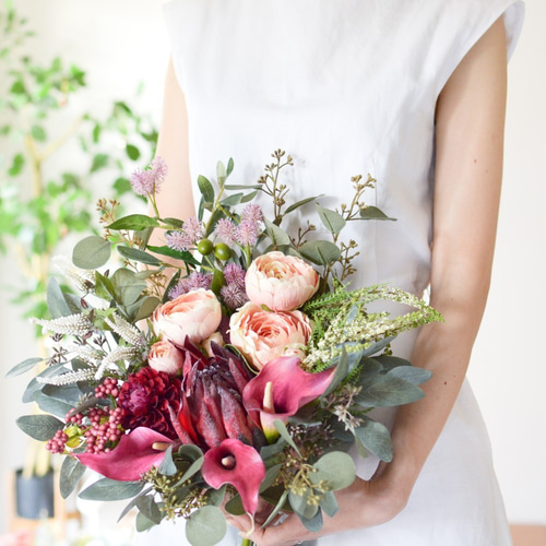 プロテアとラナンキュラスのボルドーブーケ（造花） ブーケ SARAH