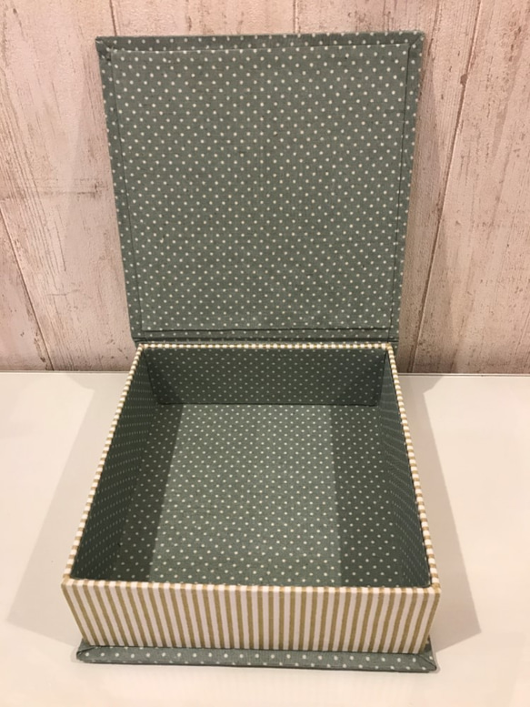 ブック型BOX(カルトナージュ)　SWEET×ラメ入りストライプ×ドット 4枚目の画像
