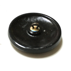 チェコ　ガラスボタン   黒×グリーン　とんぼレリーフ　直径３センチ 3枚目の画像