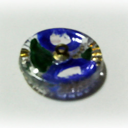 チェコ　ガラスボタン　青いお花　ブリオン使い　クリアガラス　直径2.7ｃｍ 3枚目の画像