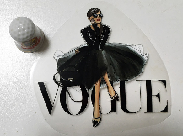 アイロン転写シート　ミニサイズ　VOGUE　約9.5×10ｃｍ 2枚目の画像