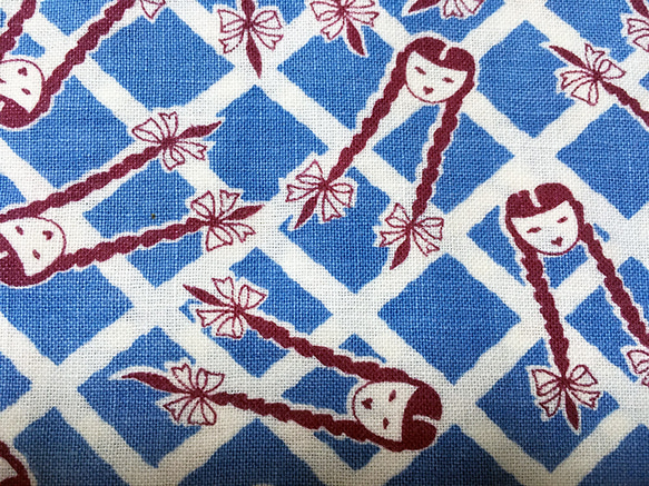 フィードサック　ノベルティプリント　三つ編み少女　18×24ｃｍ 1枚目の画像